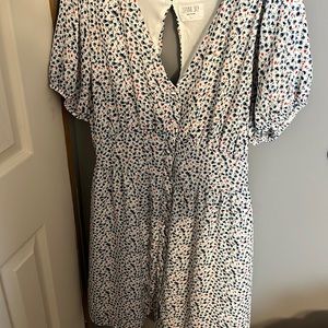 Size L, Brand: Sienna Sky